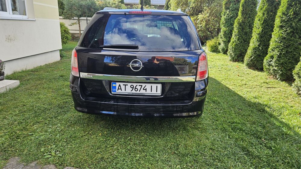 Opel Astra H 1.8 бензин