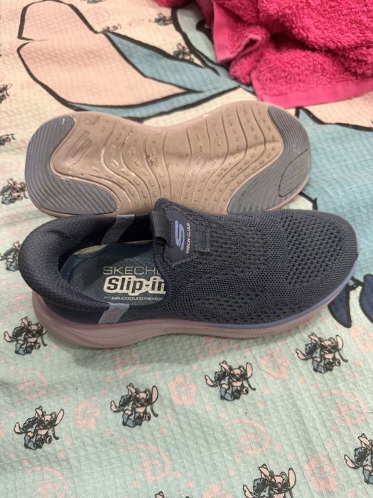 SKECHERS de menina azuis e rosas