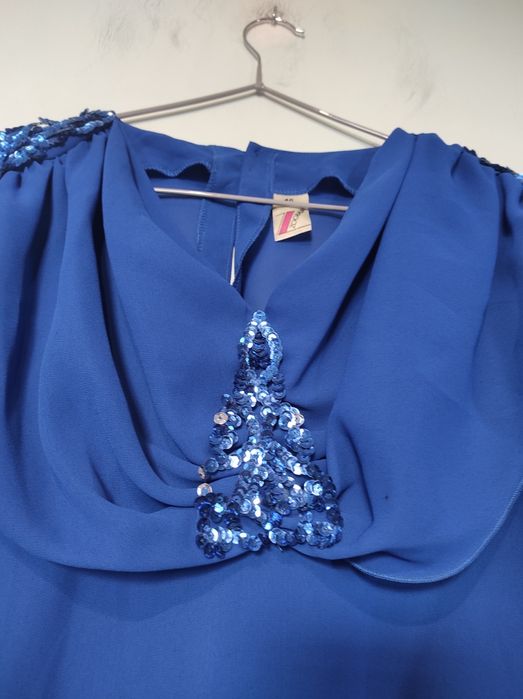 Chabrowa bluzka z cekinami