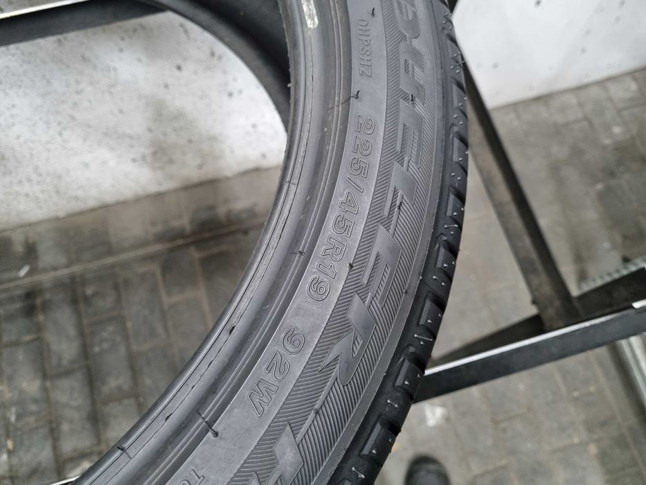 225/45/19 92W Bridgestone Dueler H/P Sport Dot.0225R POJEDYNCZA