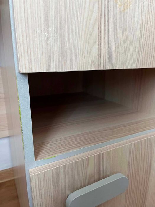 Biurko jasny dąb szare zielone szuflada szafki regał pojemne