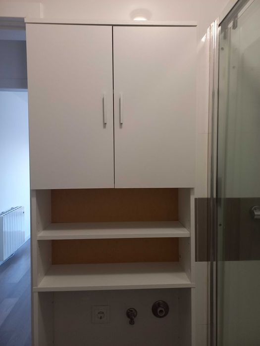 Armário de casa de banho