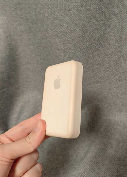 Apple MagSafe Battery Pack A2384 power bank павербанк