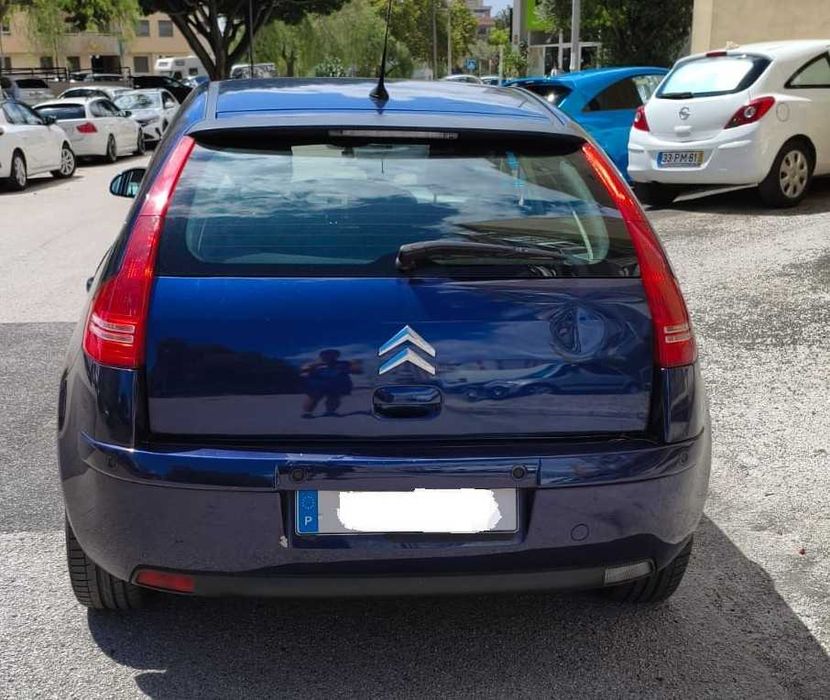 Citroën C4 2005 – Económico, Confortável e em Bom Estado