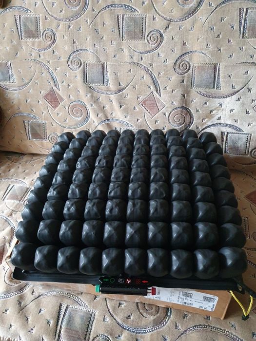 Противопролежневі подушки Roho Star Varilite.Розміри в описі