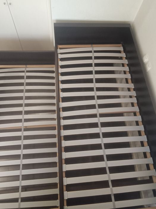 Duas camas de solteiro