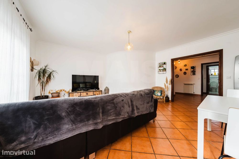 Apartamento T3 com Aquecimento Central, Garagem, Varandas e Arreca...