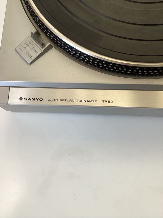Gramofon Sanyo TP B2