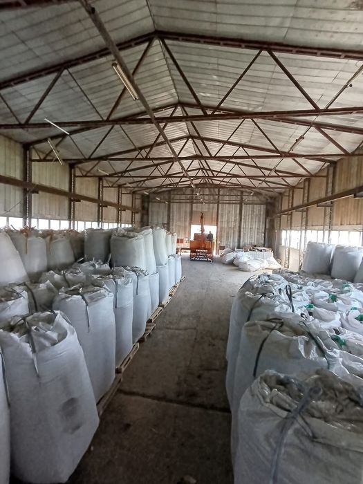 Продається виробниче приміщення! Смт. Клевань. Склад! Ангар.