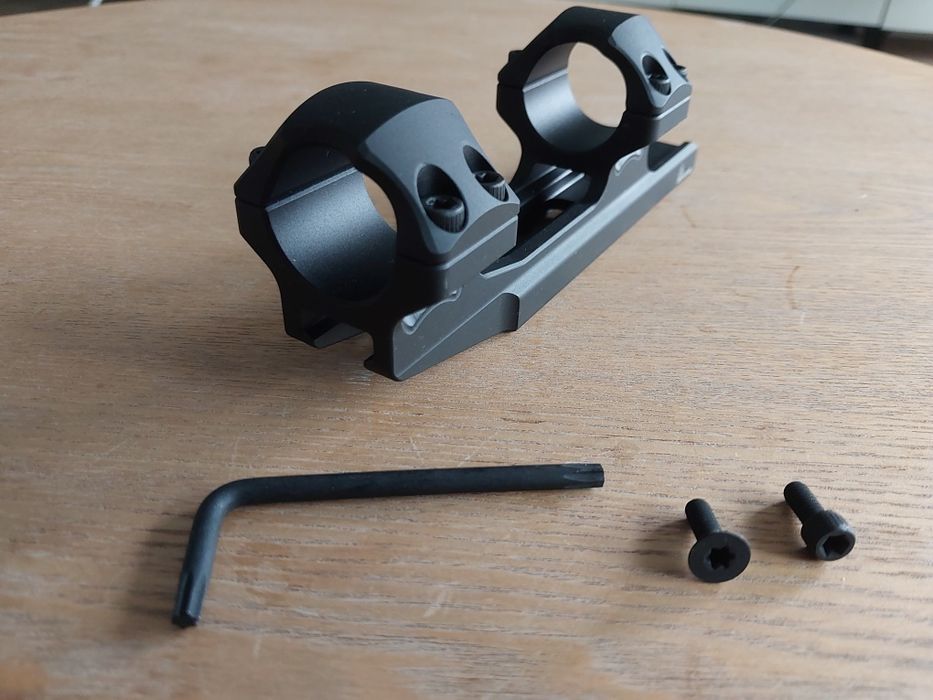 Montaż do lunety UTG picatinny RIS