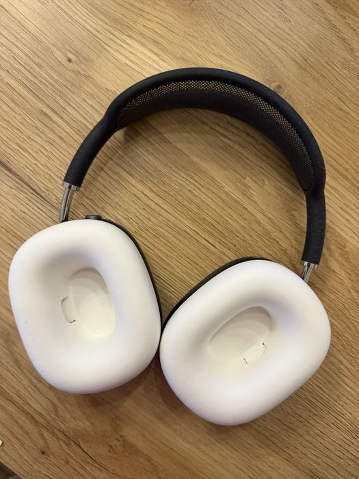 Airpods max lighting
