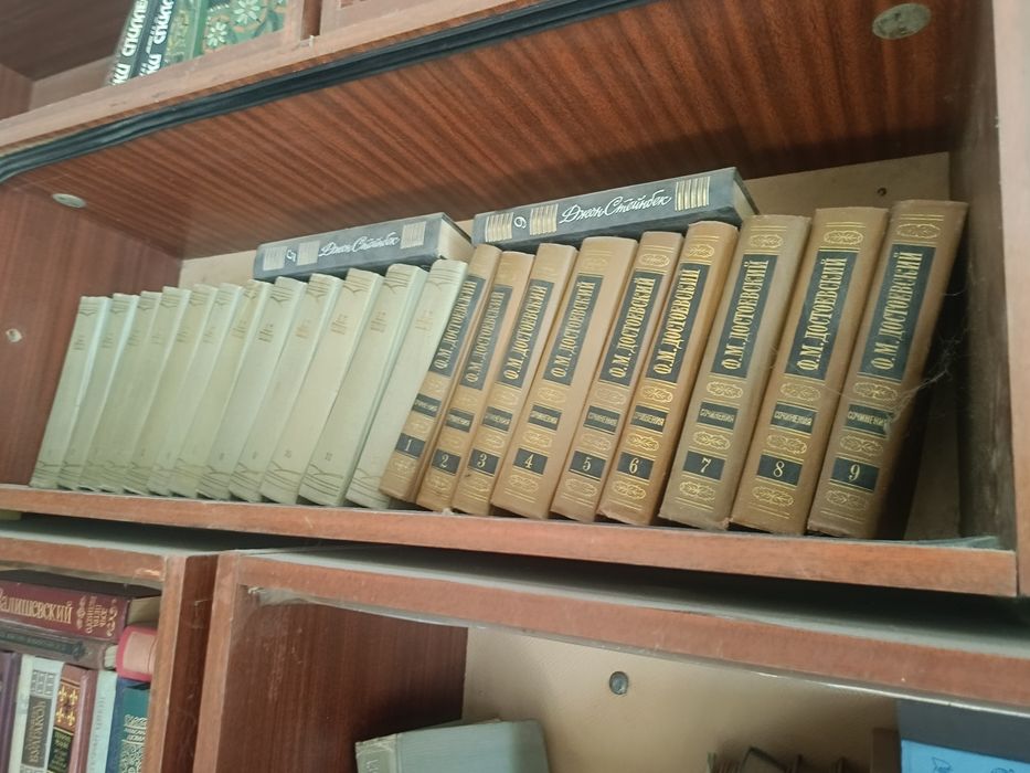 Продам книги оптом в хорошем состоянии 10шт+