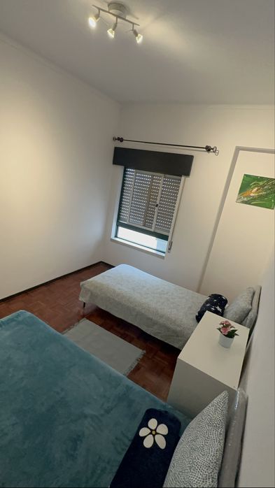 Quarto 2 camas em Entroncamento 5 minutos da estação de comboio