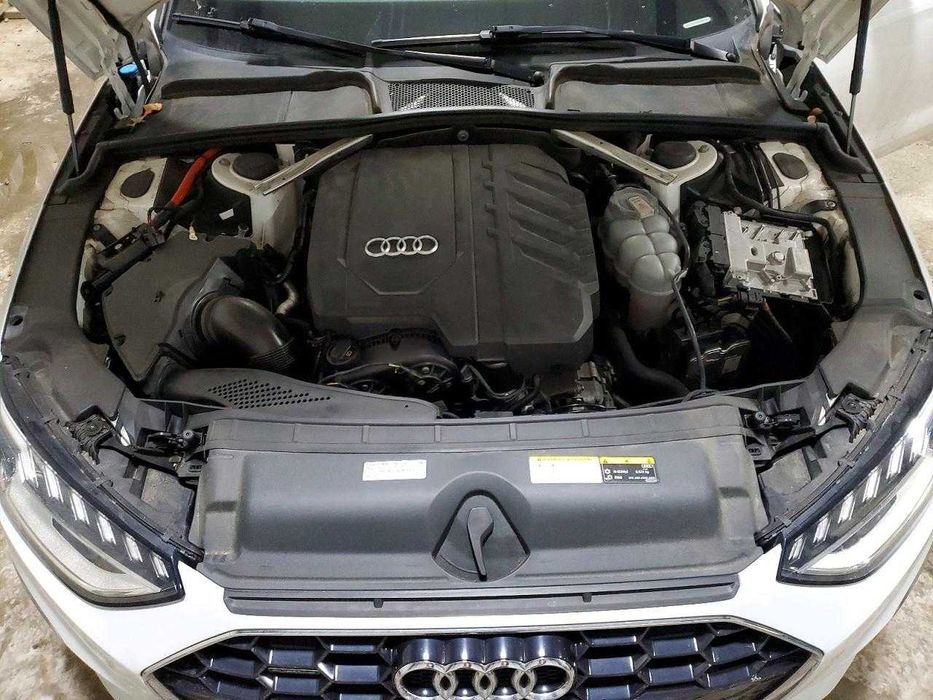 Бампер Audi A4 B9 Розборка Ауді А4 Б9 S-Line LS9R Запчастини до Audi A4 B9 S line запчастини у наявності