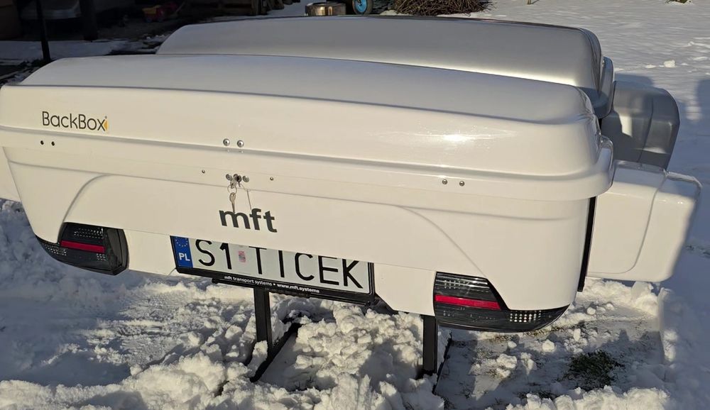 Kufer box na narty na hak mft