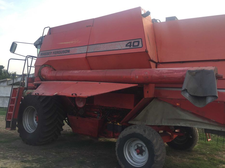 Комбайн Massey Ferguson 40 RS