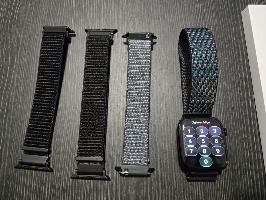 Apple Watch S11 mais 4 braceletes.