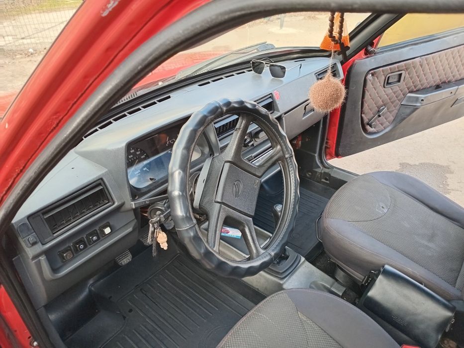 Продам таврію 1102