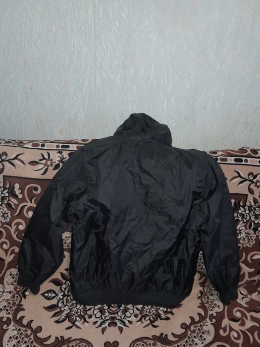 Продам куртку осеннюю