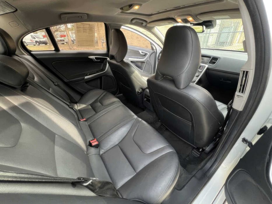 Volvo S60 T5 Premier Plus      2015