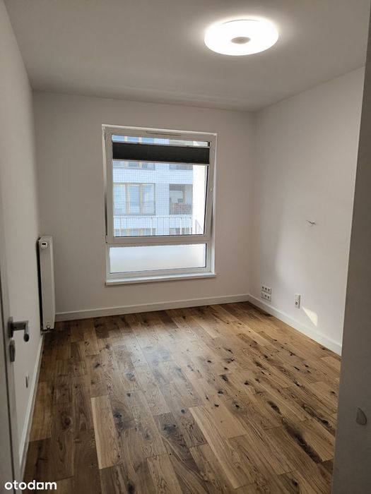 Jasne 2 pokojowe mieszkanie z balkonem