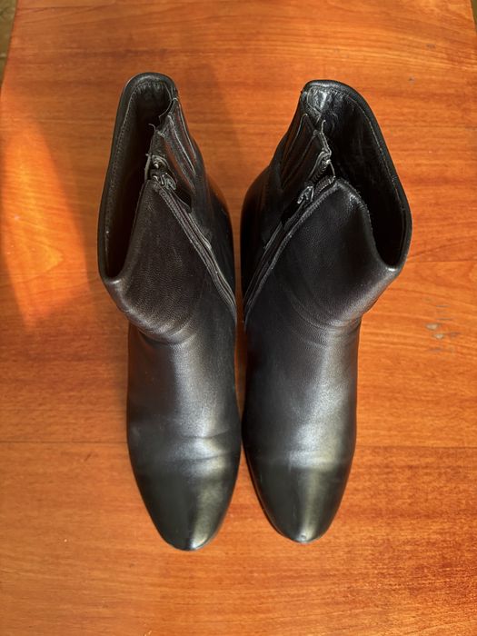 Чорні шкірянні чоботи