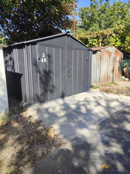 Гараж улица сахарова  комби 2