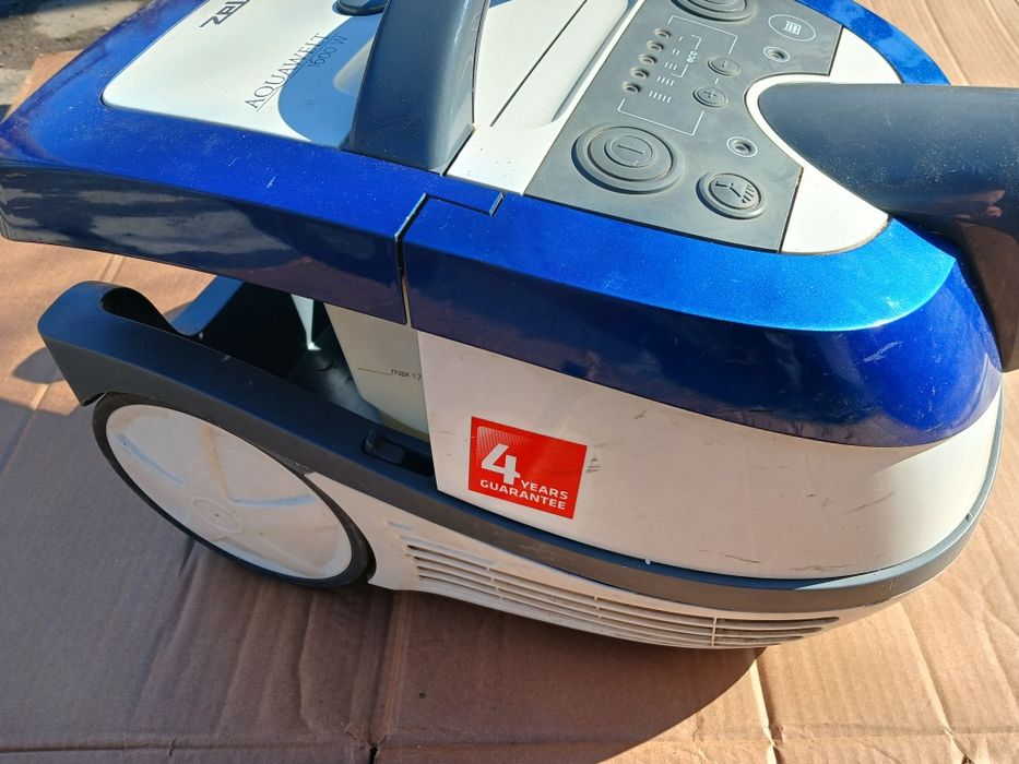 Пилосос Zelmer AQUAWELT 1600wat сама база