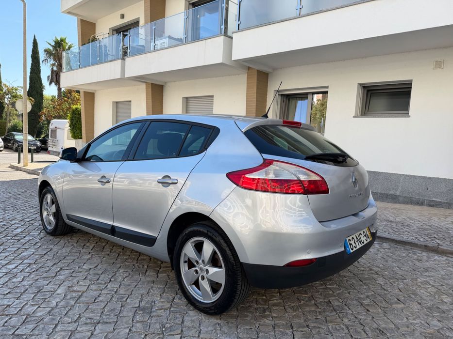 Renault megane 1.6 gasolina 110 cv impecável