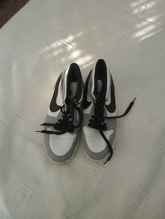 Sapatilhas em bom estado  marca air Jordan