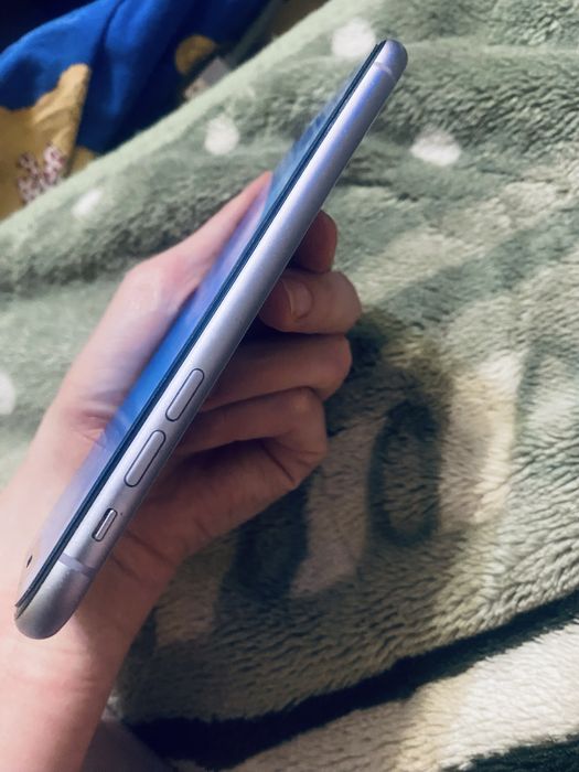 Айфон Apple 11 (64гб)