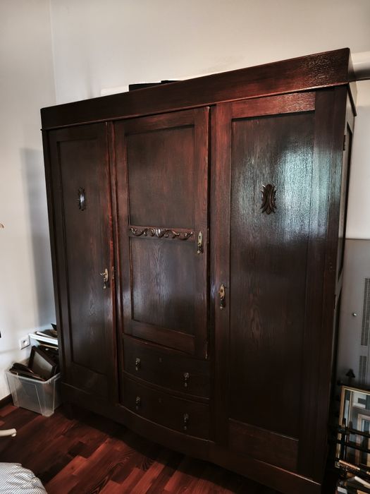 Szafa secesja vintage po renowacji