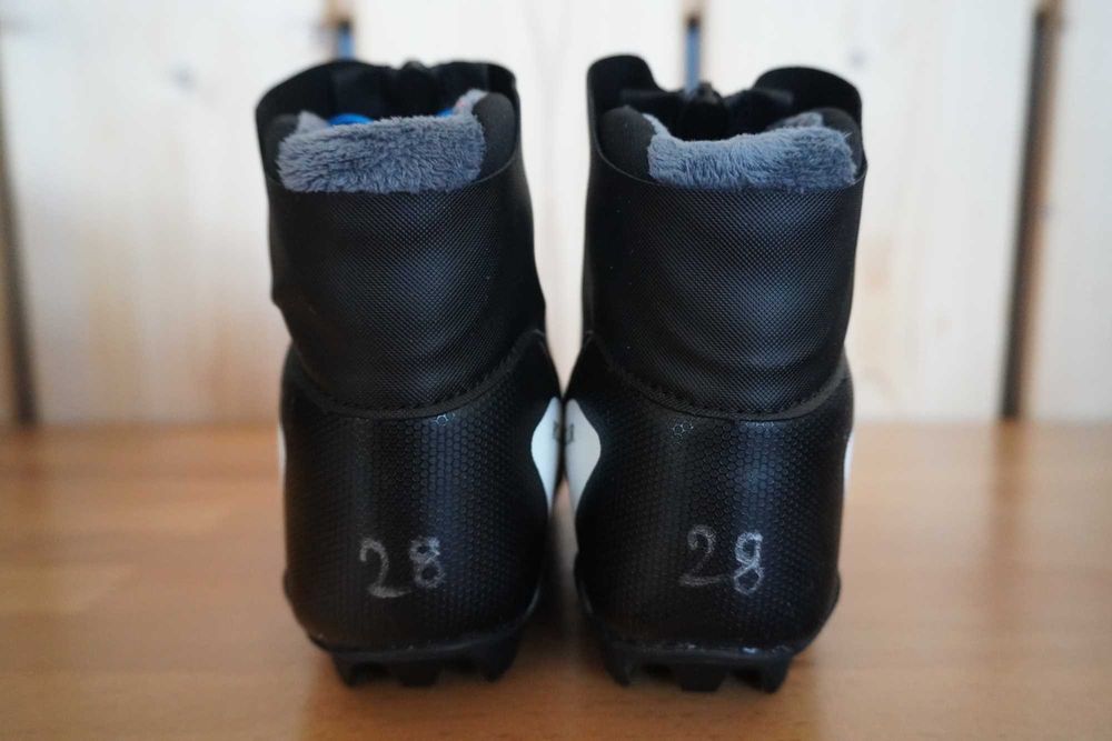 Buty narciarskie biegowe Salomon, NNN, roz. 28 / 6455