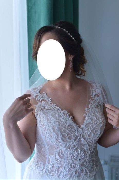Suknia ślubna r. 42/44 Emmi Mariage