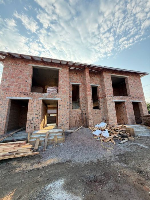 Продаж котеджів у Скнилові від забудовника!