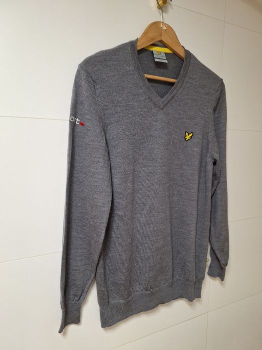 Klasyczny ,cieply z welna sweter Lyle & Scott made in Italy
