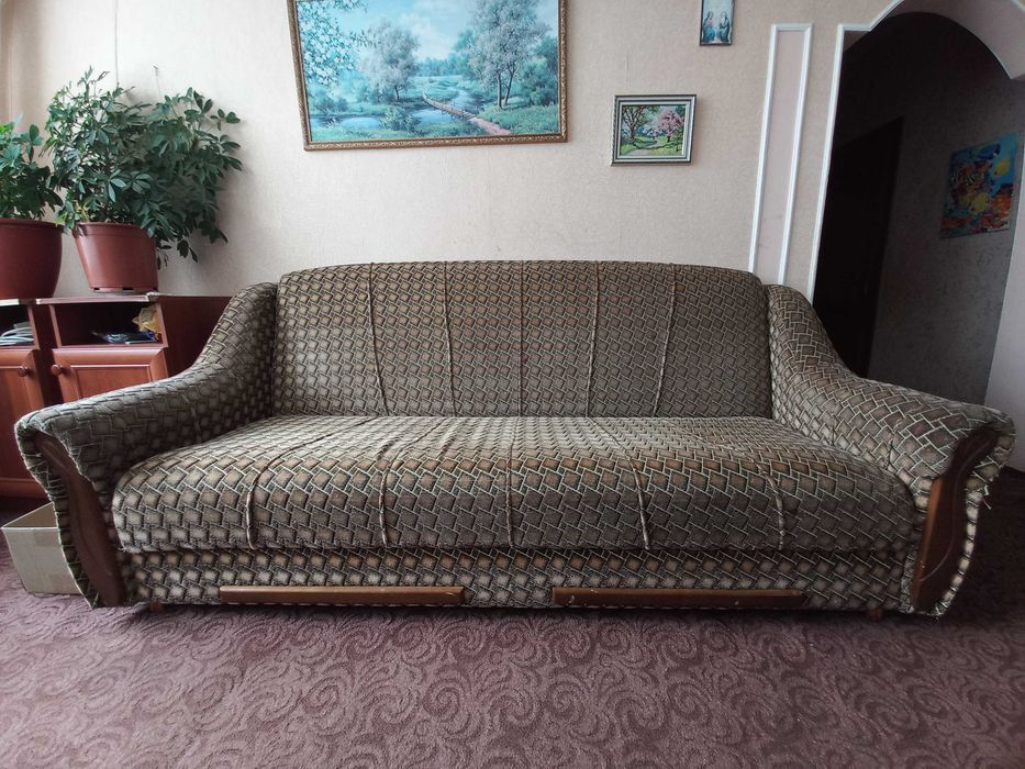 Диван та два крісла