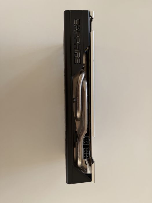 Placa grafica Sapphire Nitro + Radeon TX 570 8 Gb