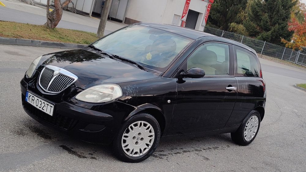 Lancia Ypsilon