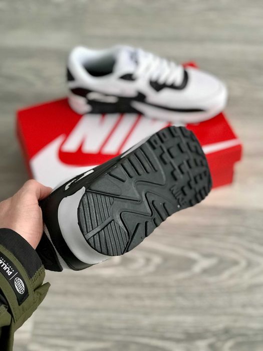 Чоловічі кросівки Nike Air Max 90 "Black/White" Розміри 40-45