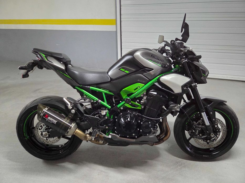 Kawasaki Z900 Performance, 2025, 7000km e garantia total da Kawasaki até 04/28