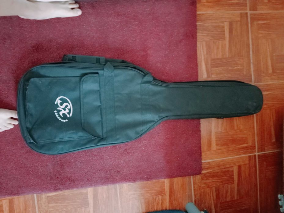 Guitarra electrica Como novo com coluna e mochila