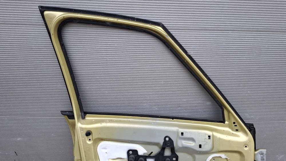 Peugeot/Citroen C4 Picasso 2007-2013 двері передні LH, ліві DR1504 9002X7