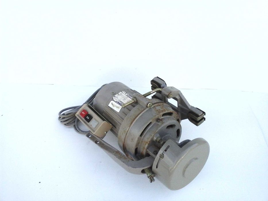 Motor para Maquina de Costura Industrial monofasico em excelente estado