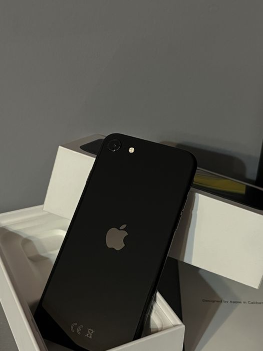 iPhone se 2 2020 128gb black