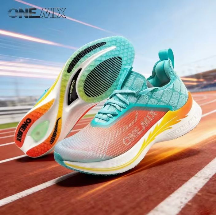 Buty biegowe z karbonem ONEMIX Light Armor Realny rozmiar 41-42