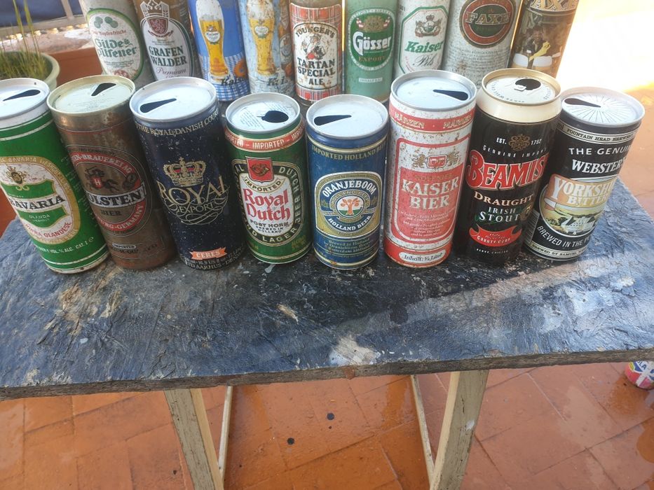 Latas antigas de cerveja