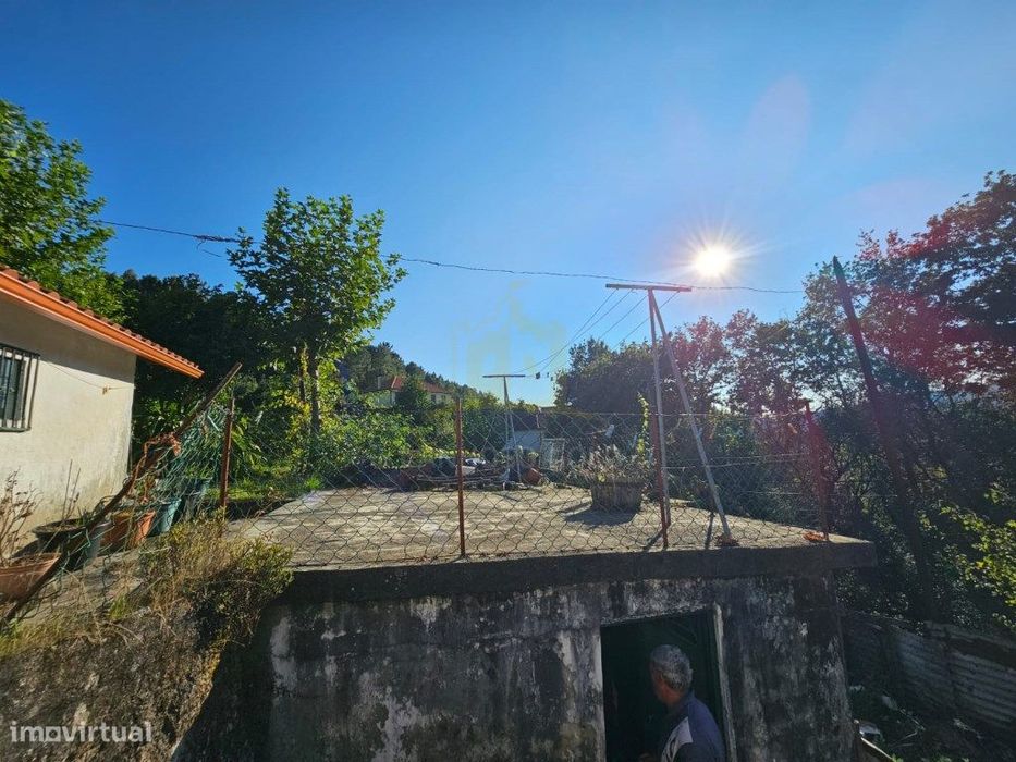 Moradia para Recuperar em Cantelães, Vieira do Minho - Oportunidade...