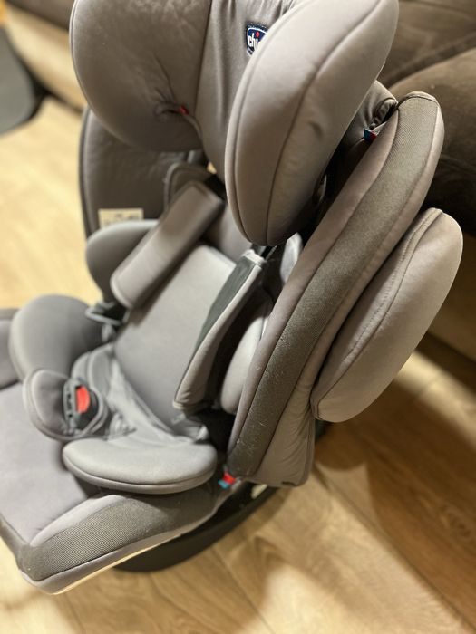 Продам дитяче автокрісло