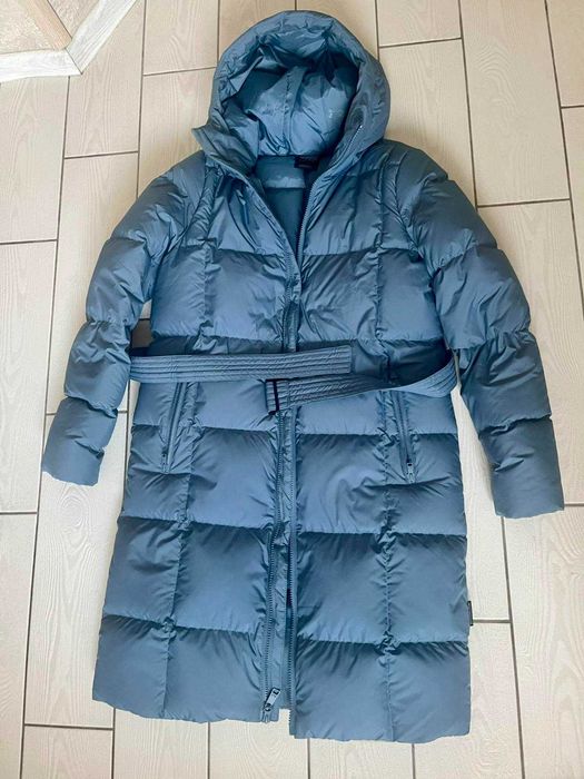 Продам пуховик жіночий Jack Wolfskin стан нового р42-44